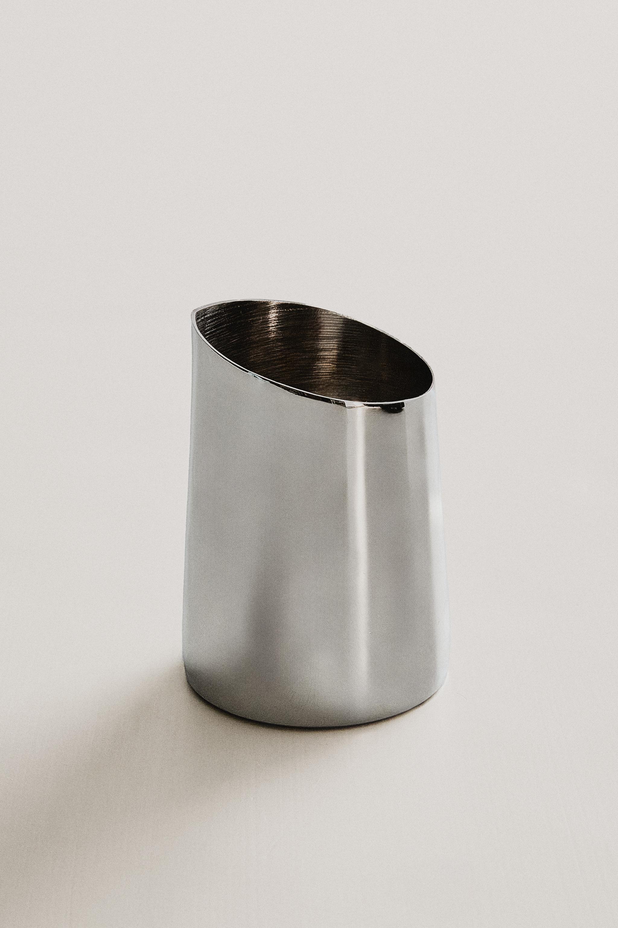 STEEL VASE